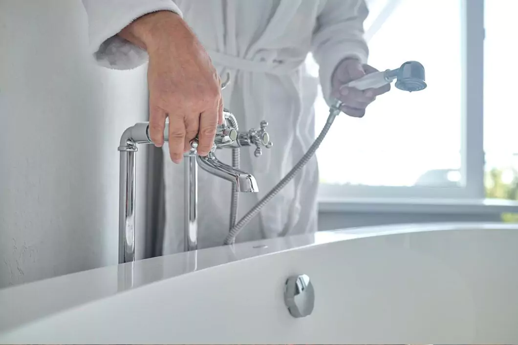 Fix a Leaky Bathtub Faucet