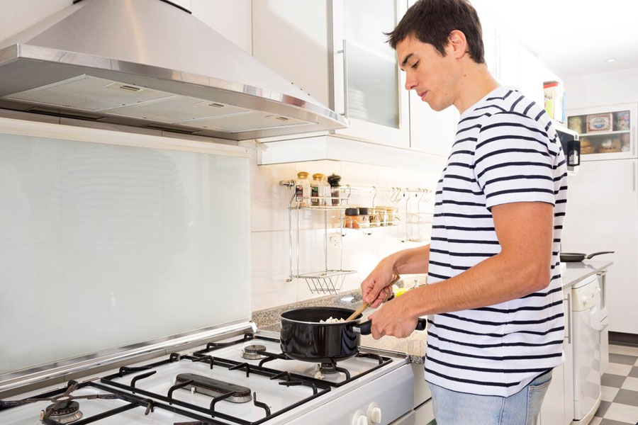 Upgrading to a Gas Stove? What Your Plumber Wants You to Know First